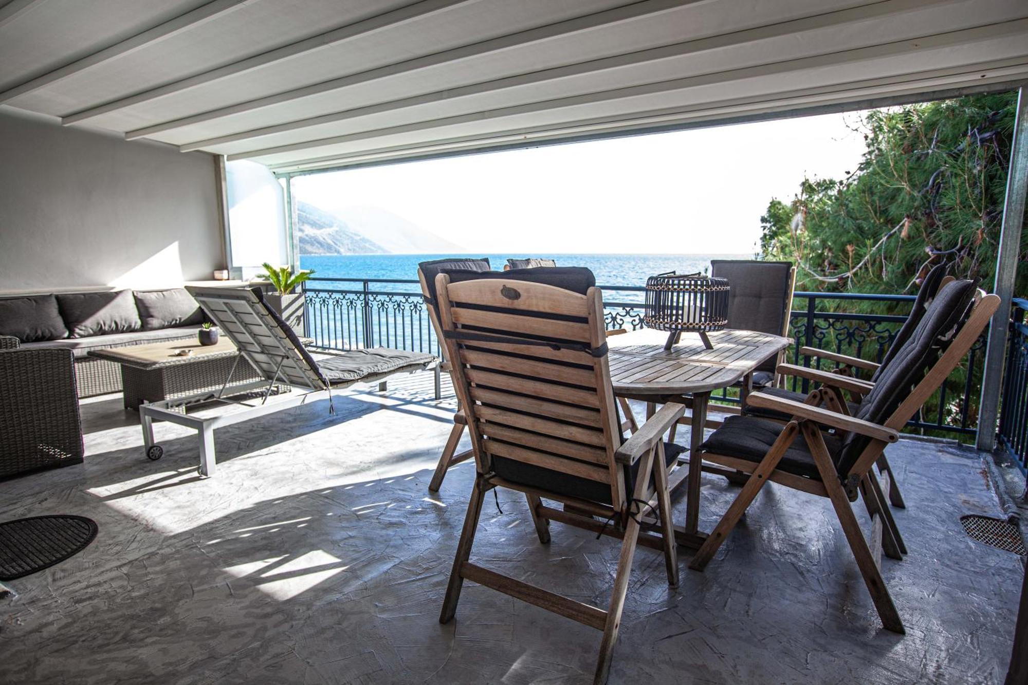 Kalafatis Beach Home Itea Quarto foto